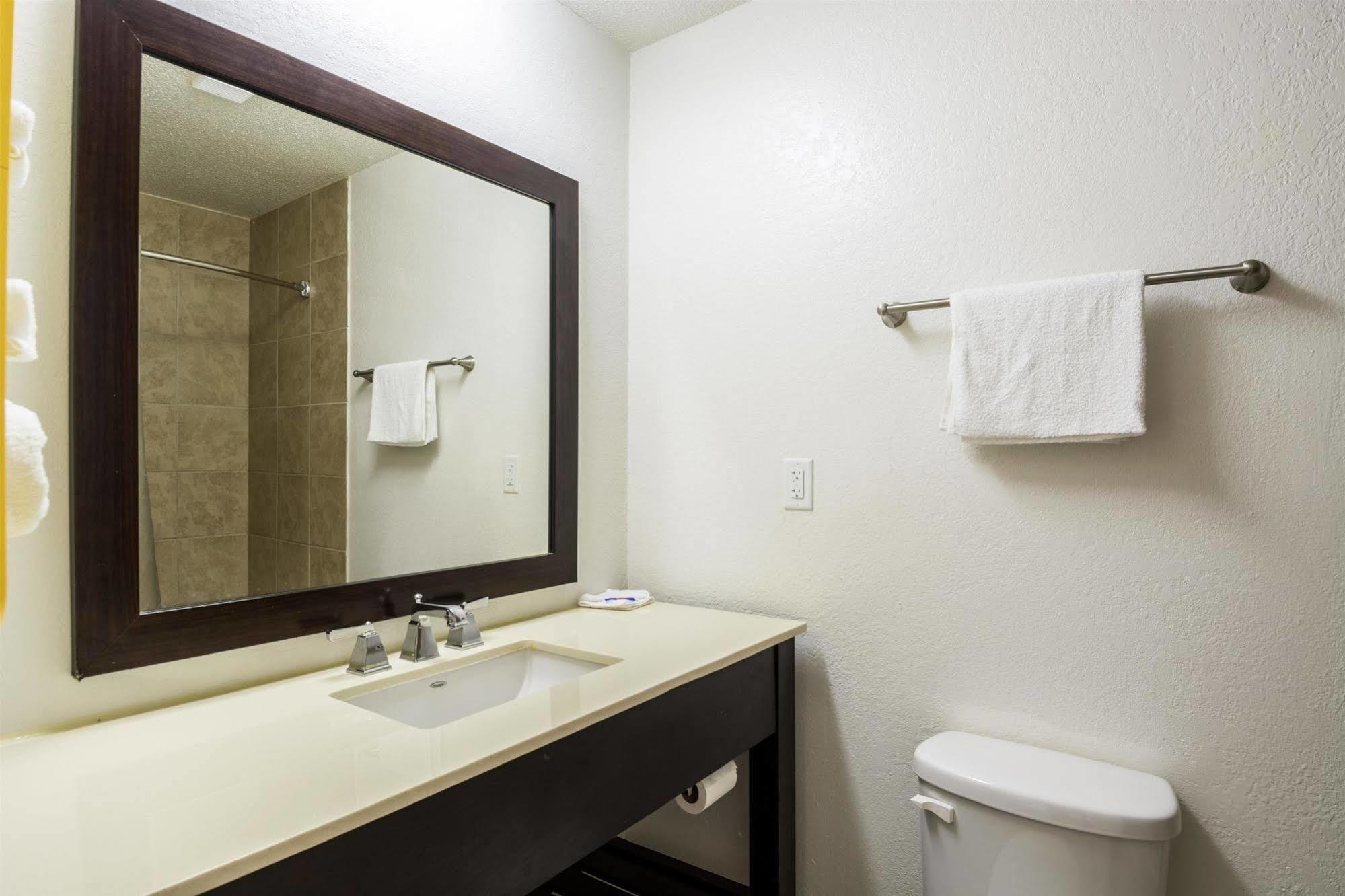 Econo Lodge Airport Near Billy Graham Parkway Charlotte Eksteriør bilde