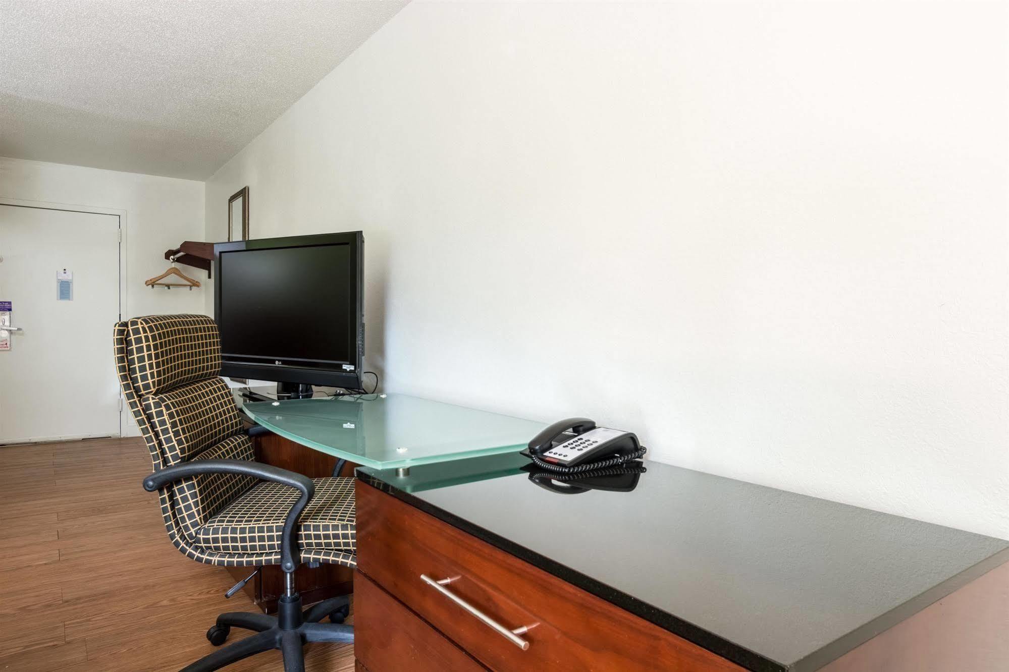 Econo Lodge Airport Near Billy Graham Parkway Charlotte Eksteriør bilde